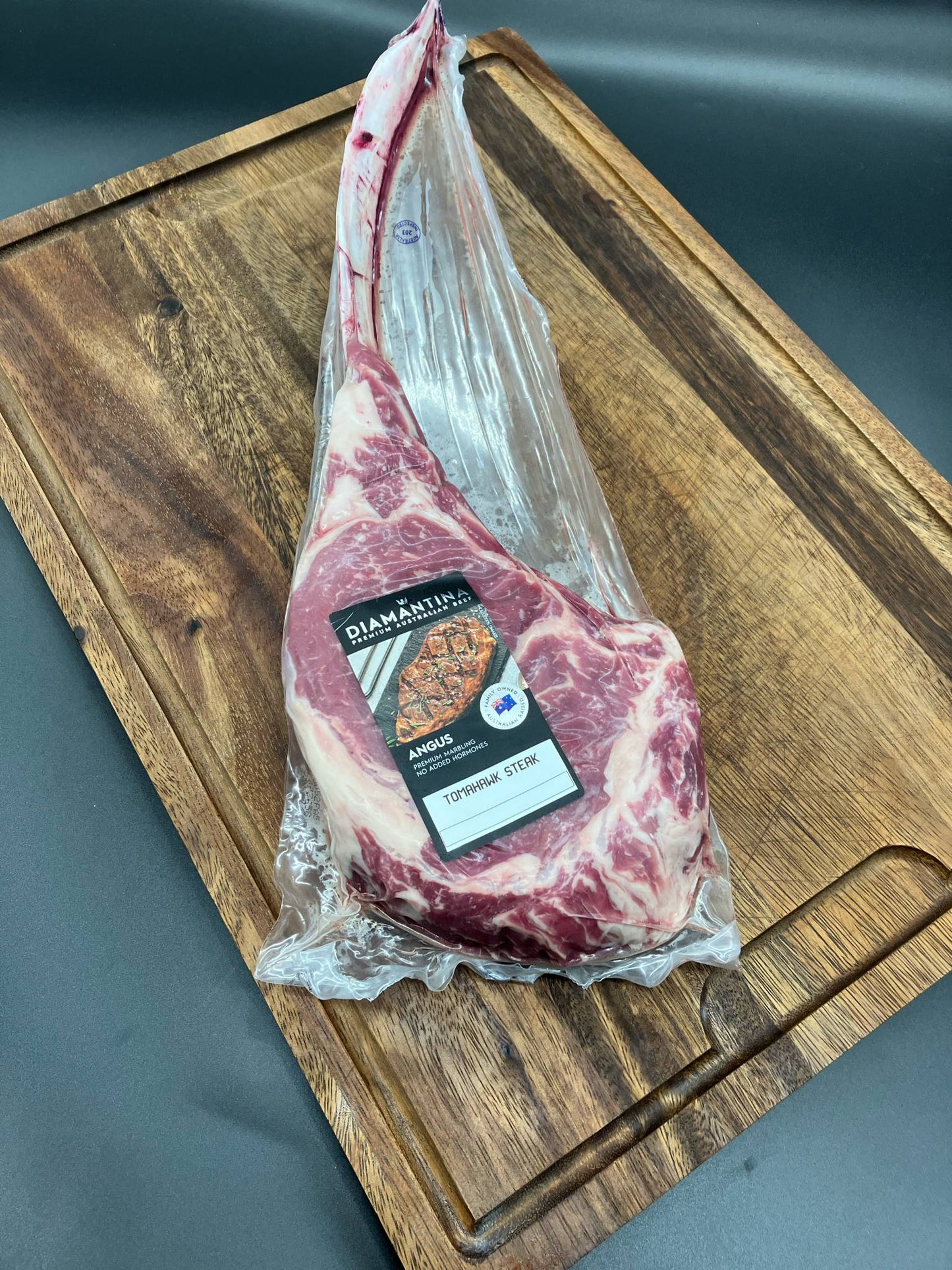 Angus Tomahawk Steak